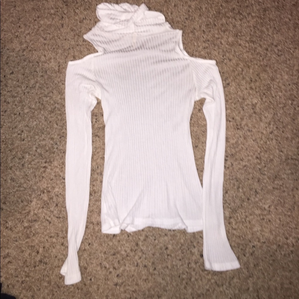 Emma & Sam White Ribbed Turtle Neck Cold Shoulder - Picture 4 of 5